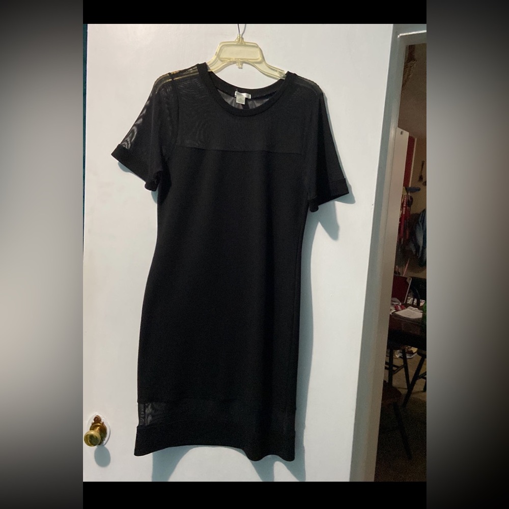 Cute body con black dress. FREE STERLING SILVER EARRINGS